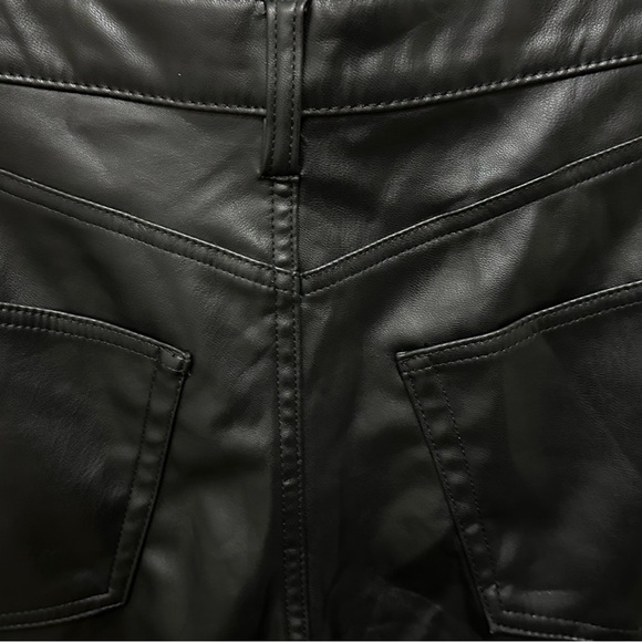095 H&M |NWOT Faux Leather Pants- Black High-Waisted Straight Leg (Sz 8) - Picture 8 of 13